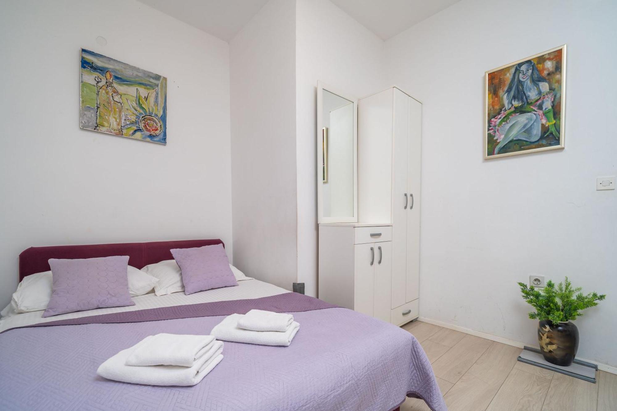 Isaura Apartment