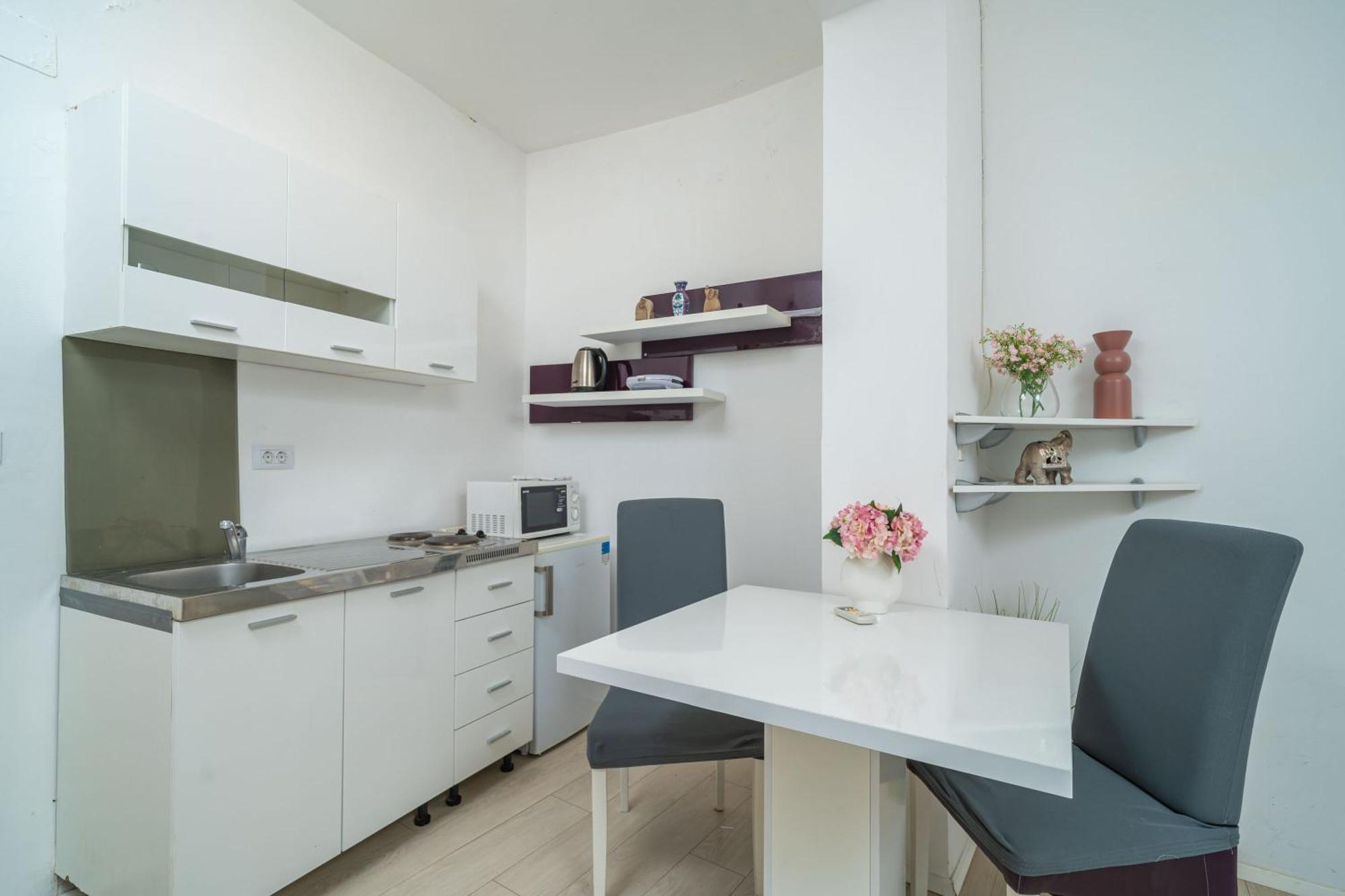 Isaura Apartment *