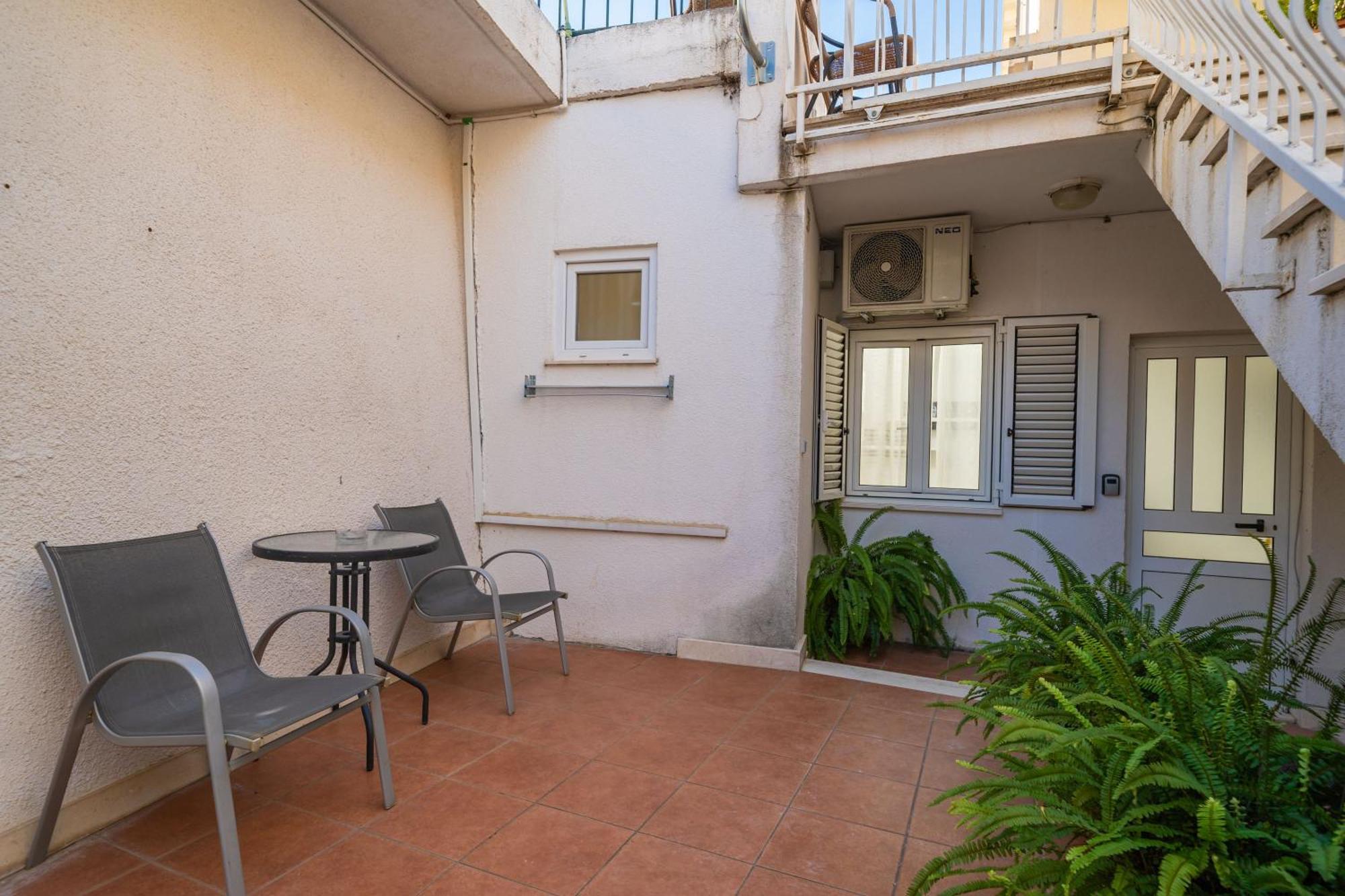 Apartment Isaura *